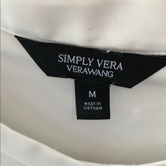 Simply Vera Wang White Button Down blouse - Picture 2 of 2